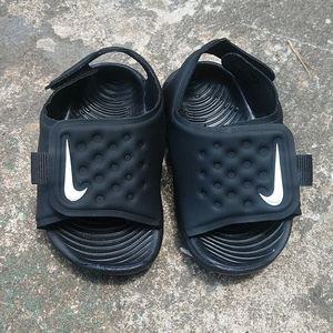 Nike baby sandal